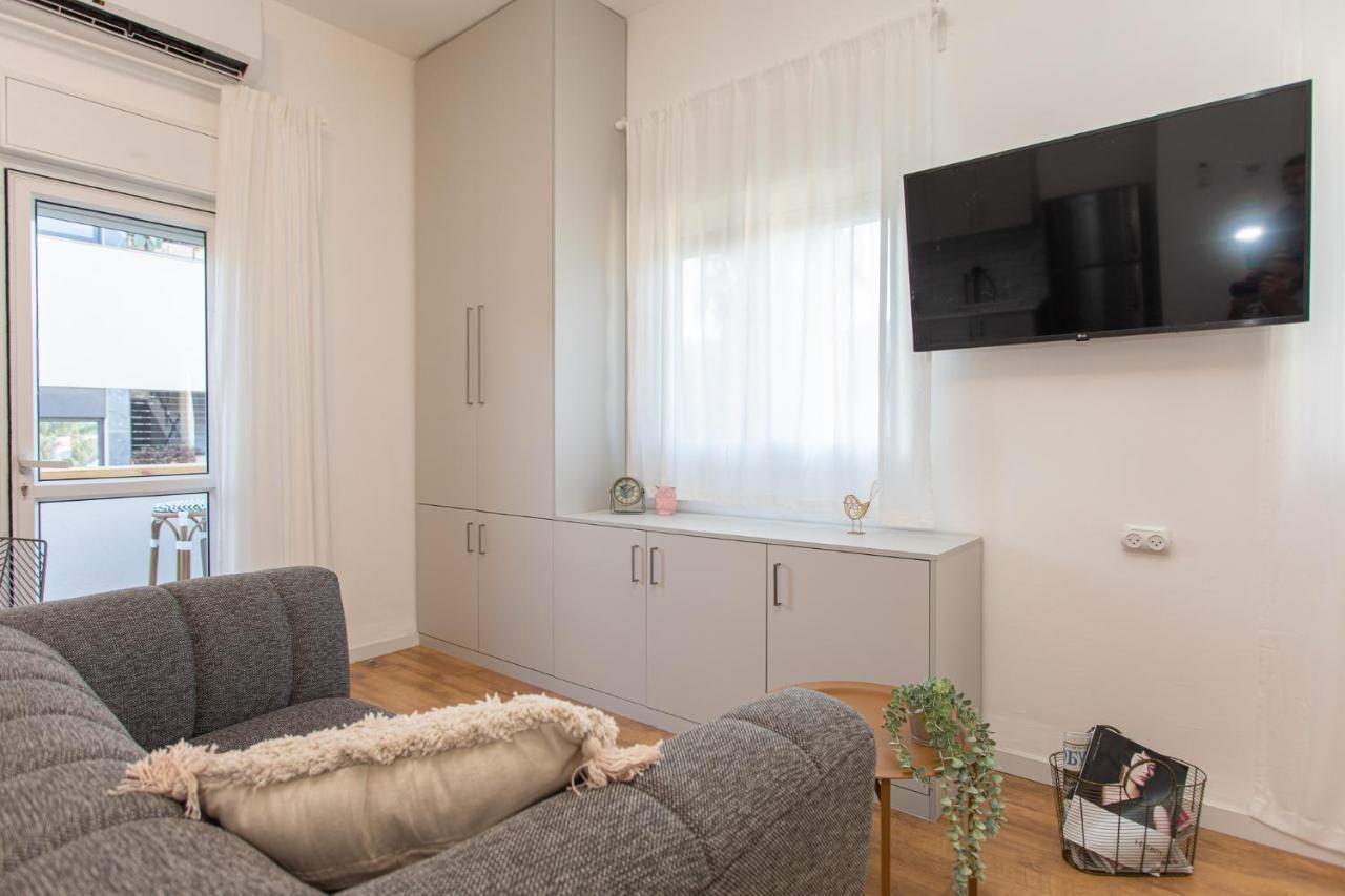 Port City Haifa - Bat Galim 25 Mtrs From The Beach & Rambam Exterior photo